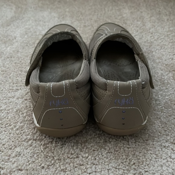 Ryka T Strap walking shoes - Picture 2 of 11